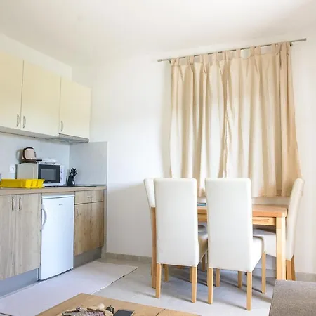 Apartament Lela