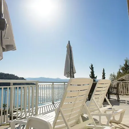 Apartament Lela *