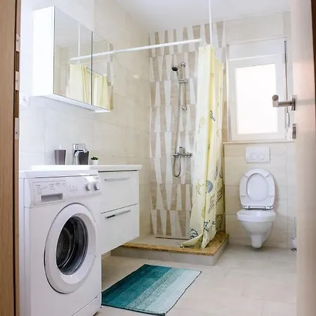 Apartament Lela *