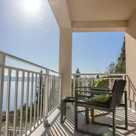 Apartament Lela