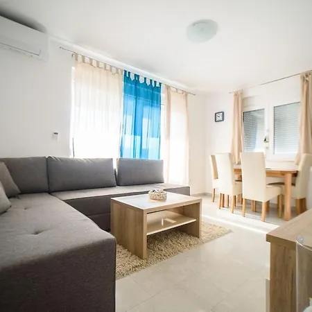 Apartament Lela