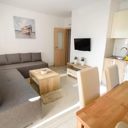 Apartment Lela *